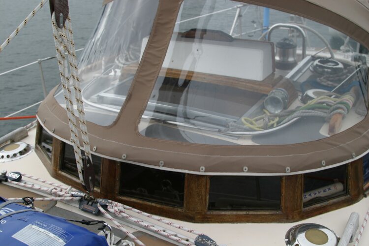 Bruce Roberts 34 Sailing Yachtfor sale Spray Hood, Port Side. - 