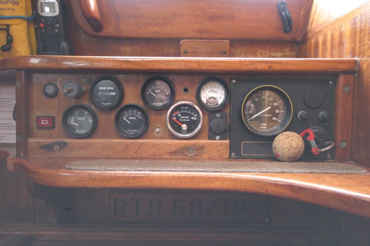 Bruce Roberts 34 Sailing Yachtfor sale Engine control panel. - At companionway steps.
