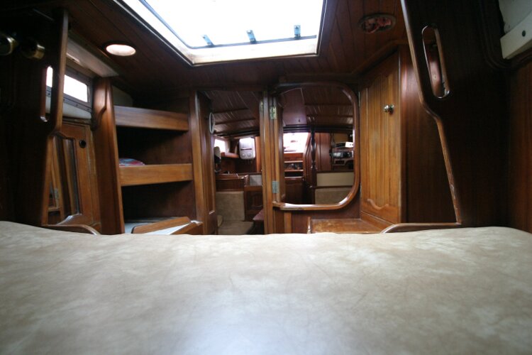 Bruce Roberts 34 Sailing Yachtfor sale Looking Aft from Foreward V Berth. - 