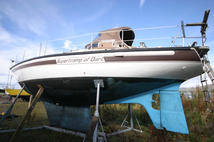 Bruce Roberts 34 Sailing Yachtfor sale Out of the Water - Showing keel and rudder configuration.
