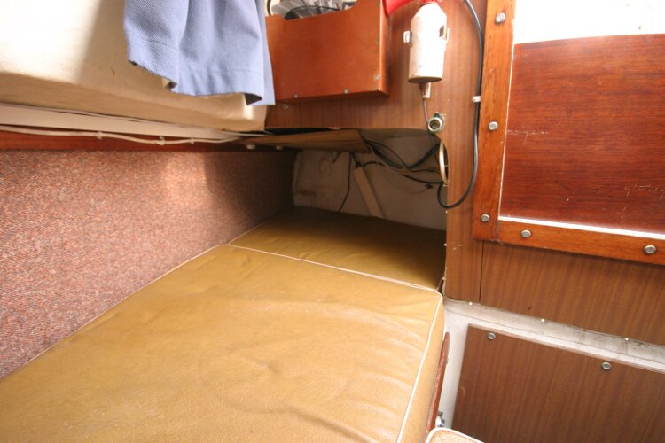 Westerly Renownfor sale Aft Cabin Port Berth, looking forward - Spacious aft cabin with good headroom
