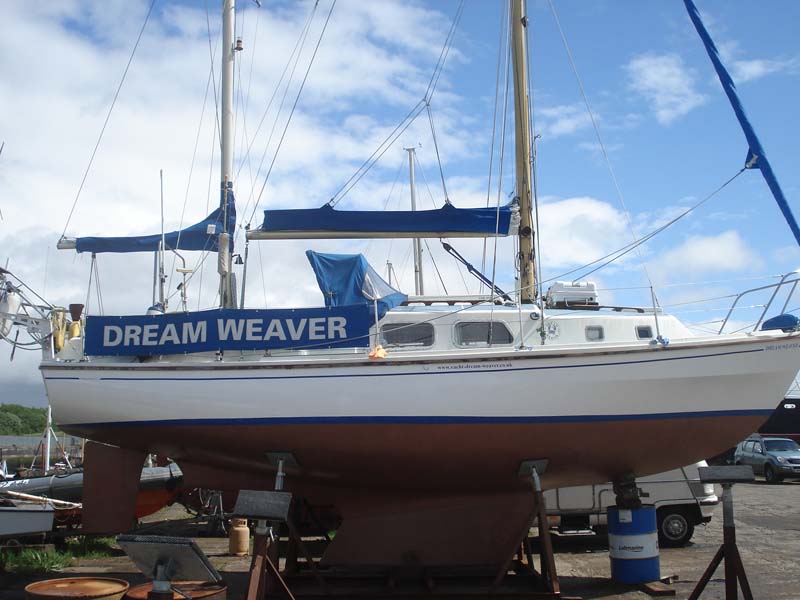 Westerly Renownfor sale Starboard side, hull profile, out of the water - Owner's photo