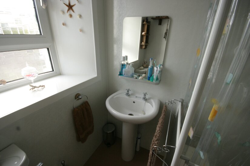 Western Isles Property -  House on the Isle of Lewisfor sale Bathroom - 