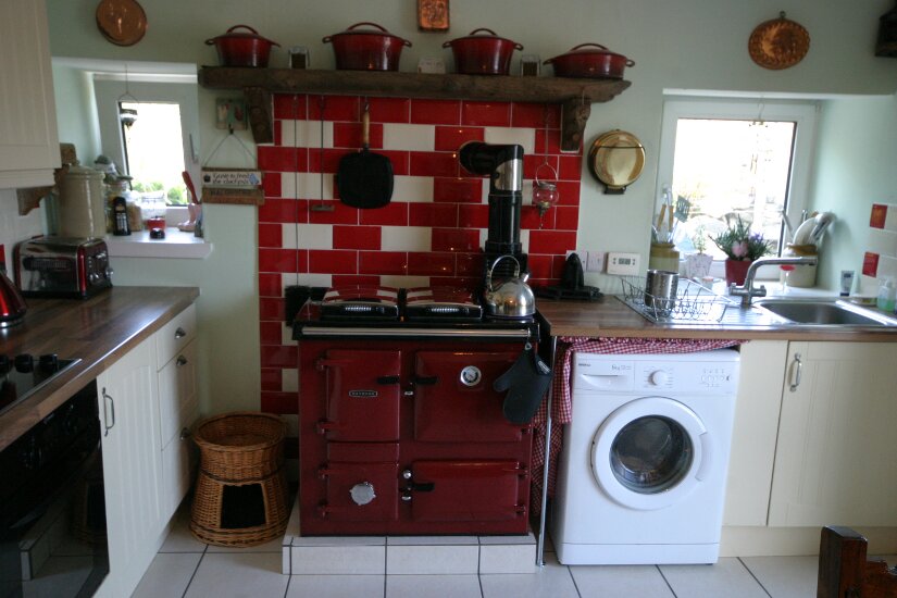 Western Isles Property -  House on the Isle of Lewisfor sale Rayburn Range, Electric Cooker and Hob - Space for washing machine.