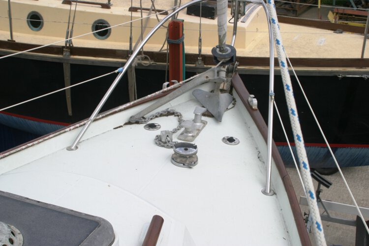 Halmatic 30for sale Fore deck view - Note the electric winch
