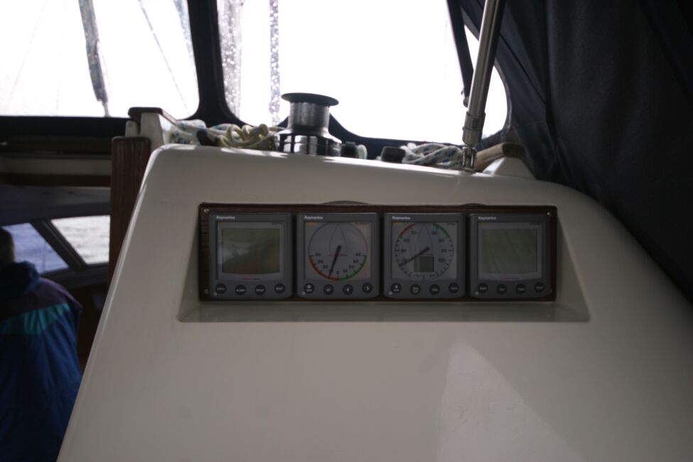 Westerly Riviera 35 MkIIfor sale Cockpit Instruments - 