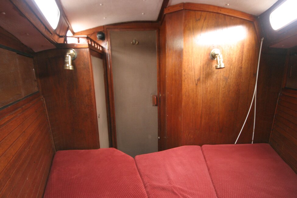 Trident Voyager 35for sale Forward cabin looking aft - 