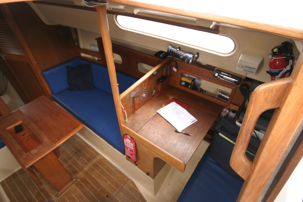 Sadler 29for sale Looking into the companionway entrance - Starboard