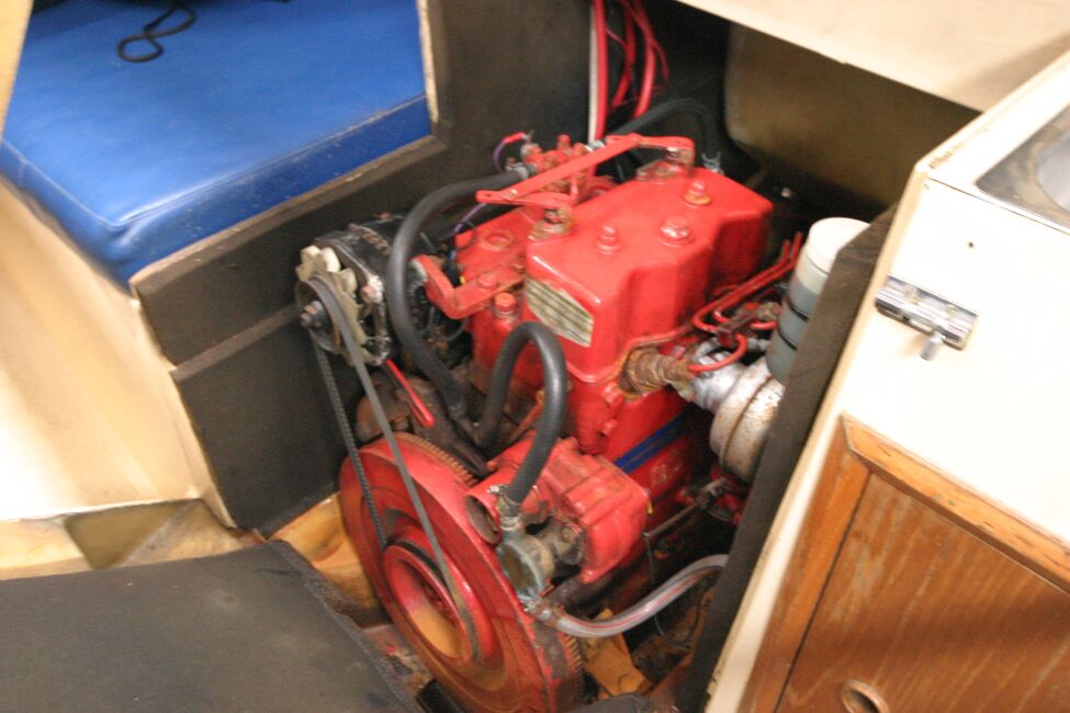 Sadler 29for sale Engine Compartment - 