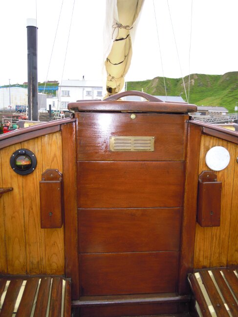 Wooden Classic 29 foot Bermudan Sloopfor sale Comanionway entrance - Owner's photo