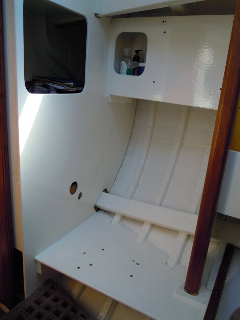 Wooden Classic 29 foot Bermudan Sloopfor sale Forecabin -  heads compartment - Sea toilet removed for repainting of woodwork.

Owner's photo
