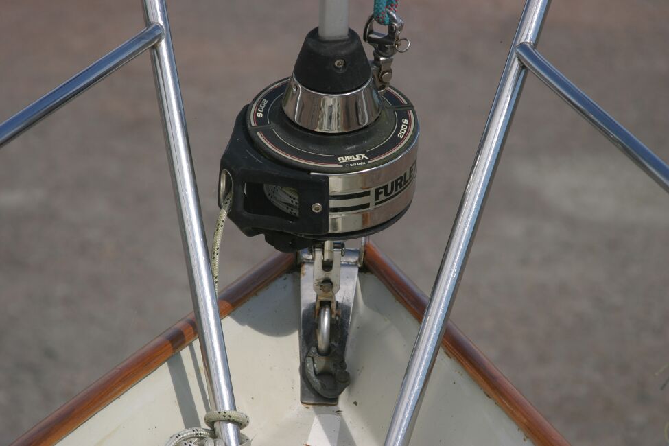 Contessa 32for sale Close up of roller reefing gear - 