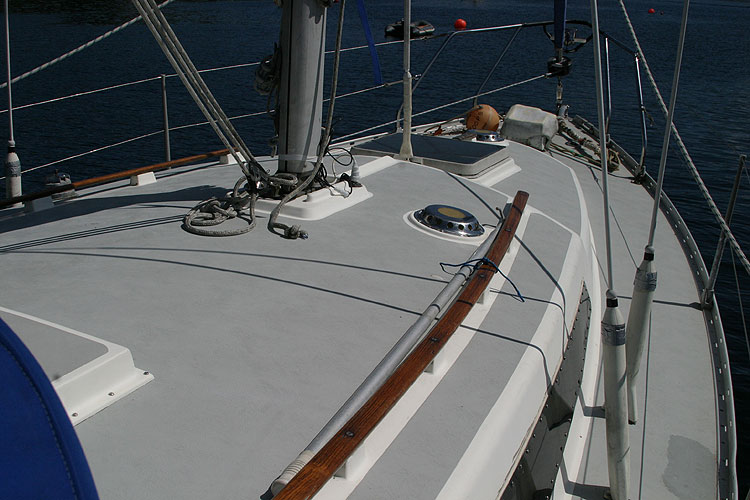 Moody 30for sale View forward from sprayhood - 