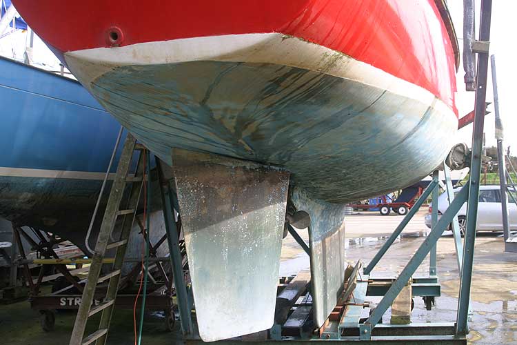 Van de Stadt Pioneer 9for sale View of starboard gull - Showing the rudder and fin keel
