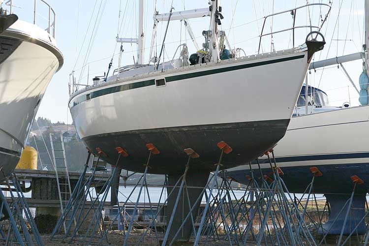 Jeanneau Trinidad 48 Ketchfor sale Out of the water - starboard side