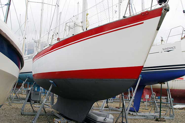 Vancouver 32for sale Hull, starboard forward quarter - 