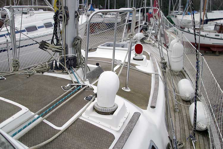 Vancouver 32for sale View forward from sprayhood - 