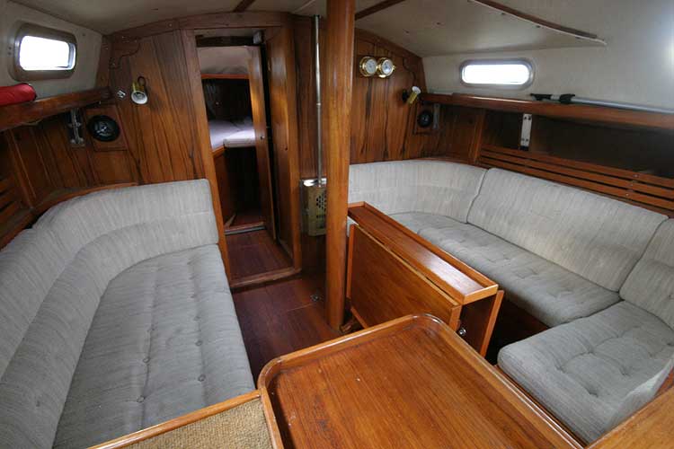 Vancouver 32for sale Saloon and Galley - 