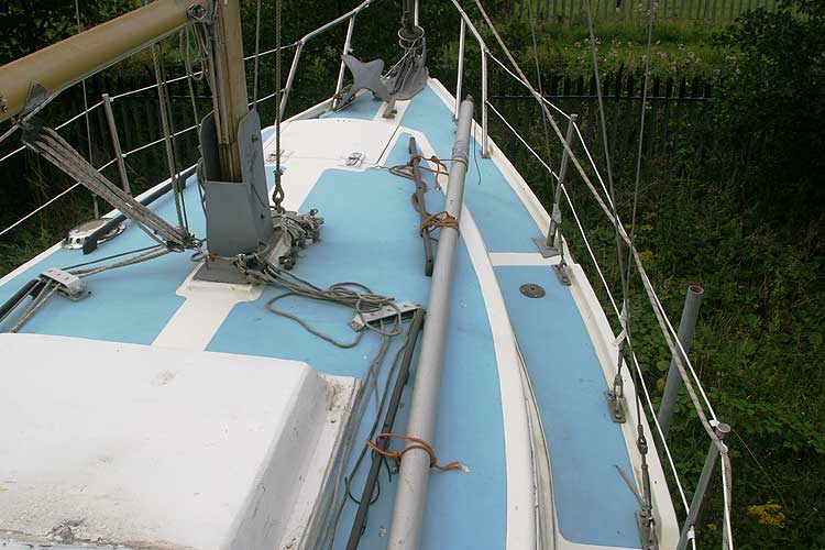 Colvic Sailorfor sale The view along the starboard side deck - 